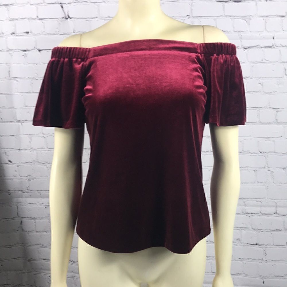 White House black market velvet top XS off the shoulder elastic EUC Cranberry